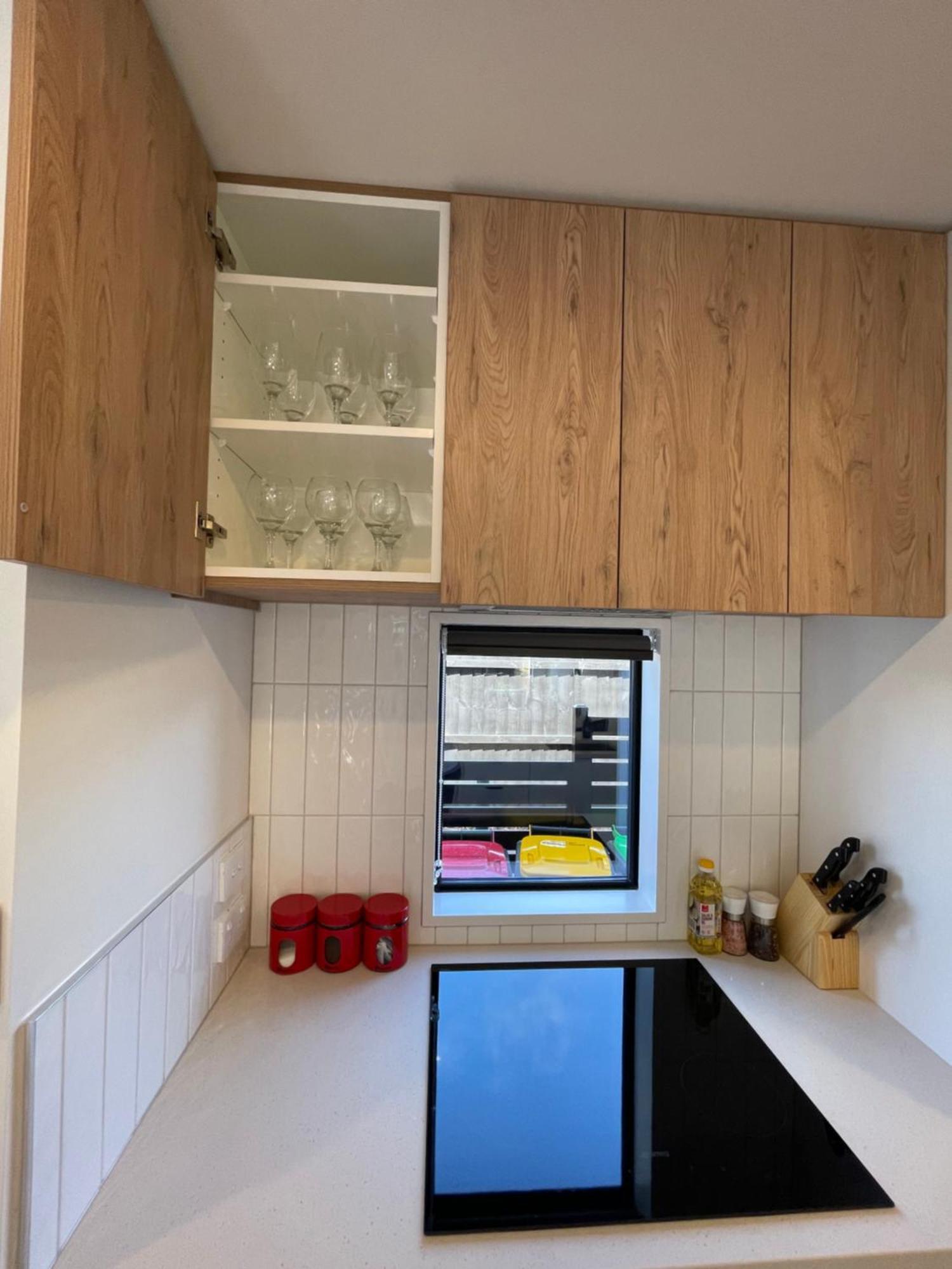 Luxury 2 Bedroom Townhouse Opposite Merivale Mall Christchurch Exterior photo